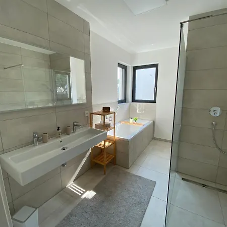 公寓 Keep Hosting M11 Am Kocher Mit Balkon, Kueche Und Parkplatz Oedheim