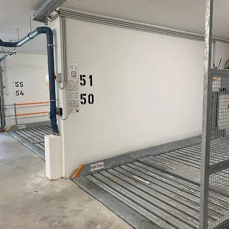 Keep Hosting M11 Am Kocher Mit Balkon, Kueche Und Parkplatz *