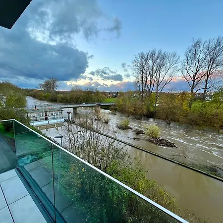 Keep Hosting M11 Am Kocher Mit Balkon, Kueche Und Parkplatz * Oedheim